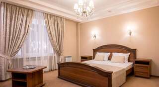 Гостиница Crystal Краснодар Улучшенный двухместный номер с 1 кроватью-1